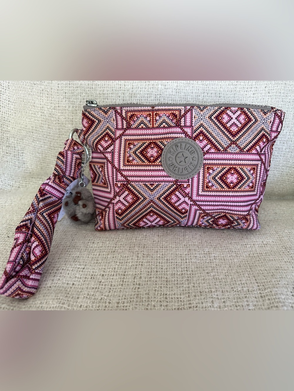 Kipling Pink Geometric Wristlet pink -gray